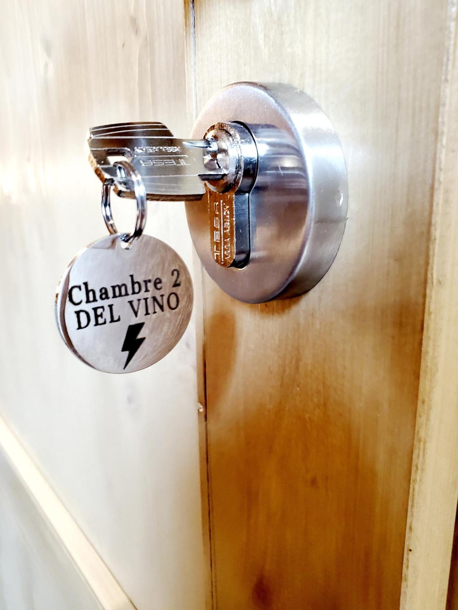 Del Vino Bar A Vin & Guitares Appartement Sauna Terrasse Garage Orchamps-Vennes Exterior photo
